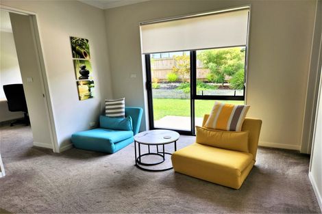 Photo of property in 9 David Rogers Lane, Swanson, Auckland, 0614