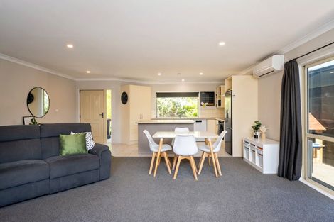 Photo of property in 9b Avenue Road, Greenmeadows, Napier, 4112