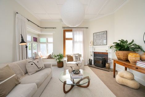 Photo of property in 19 Vigor Brown Street, Napier South, Napier, 4110