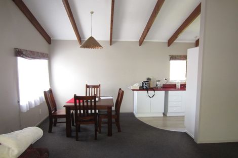 Photo of property in 8a Carey Street, Maeroa, Hamilton, 3200