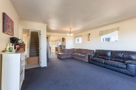 Photo of property in 45 Christian Street, Dannevirke, 4930