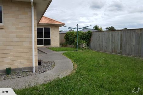 Photo of property in 27 Barry Curtis Place, Levin, 5510