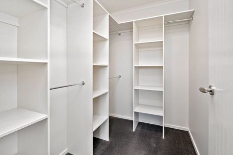 Photo of property in 12 Resolution Place, One Tree Point, 0118