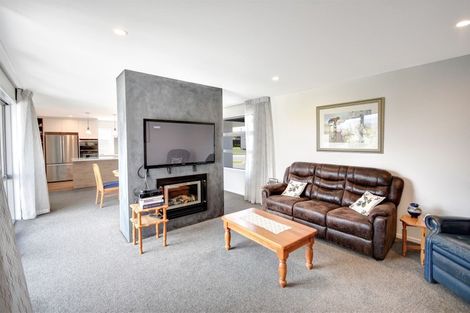 Photo of property in 2 Stratton Way, Mosgiel, 9024