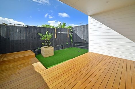 Photo of property in 3/29 Tudor Road, Henderson, Auckland, 0610