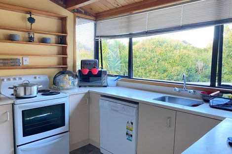 Photo of property in 11 Chardon Place, Henderson, Auckland, 0612