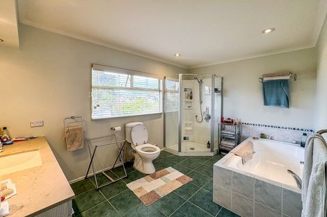 Photo of property in 2/3 Oban Road, Browns Bay, Auckland, 0630