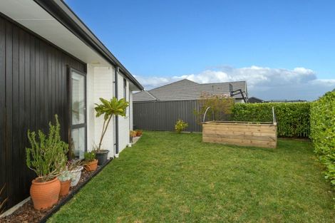 Photo of property in 2 Shea Lane, Pyes Pa, Tauranga, 3112