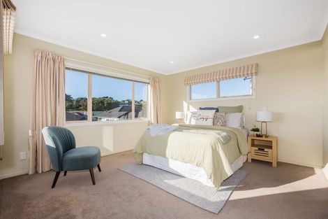 Photo of property in 19 Aspiring Terrace, Aotea, Porirua, 5024