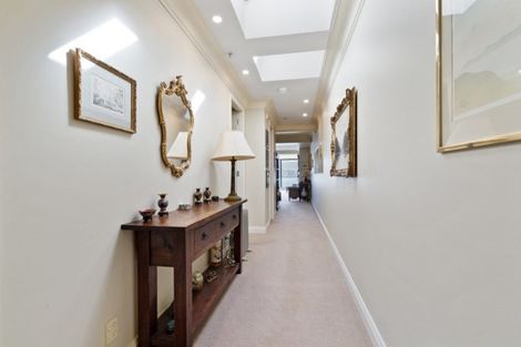 Photo of property in 10/318 Oriental Parade, Oriental Bay, Wellington, 6011