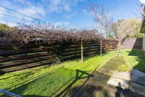 Photo of property in 4 Laurel Place, Awapuni, Palmerston North, 4412