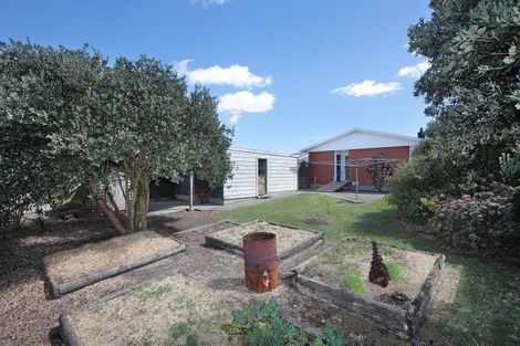 Photo of property in 15 Fergusson Street, Marton, 4710