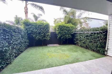 Photo of property in 7/50 Ocean View Road, Northcote, Auckland, 0627