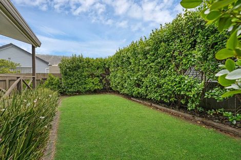 Photo of property in 2/20 Hill Crescent, Papakura, 2110