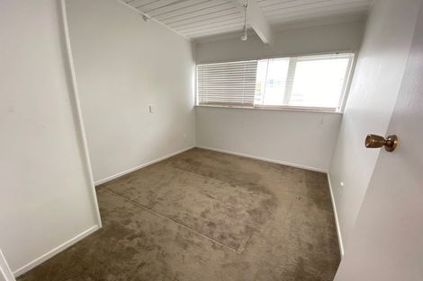 Photo of property in 156 Bleakhouse Road, Mellons Bay, Auckland, 2014