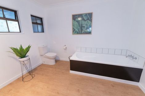 Photo of property in 42 Kenmare Street, Alexandra, 9320