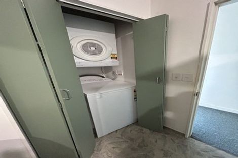 Photo of property in 17 Kent Terrace - Kent Apartments, 5b/16 Kent Terrace, Mount Victoria, Wellington, 6011