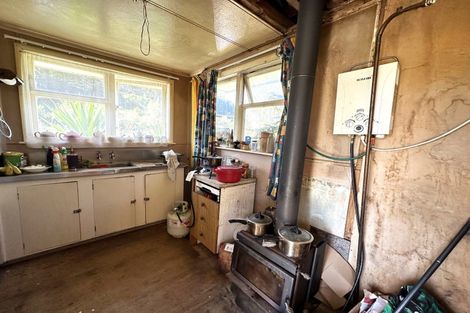 Photo of property in 16 Williams Avenue, Ohura, 3926