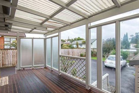 Photo of property in 8 De Quincey Terrace, Highland Park, Auckland, 2010