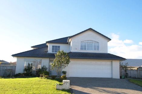 Photo of property in 3 Belsomet Place, Golflands, Auckland, 2013