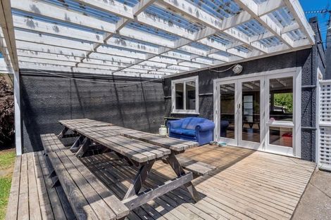 Photo of property in 31 Hemara Street, Waikanae Beach, Waikanae, 5036