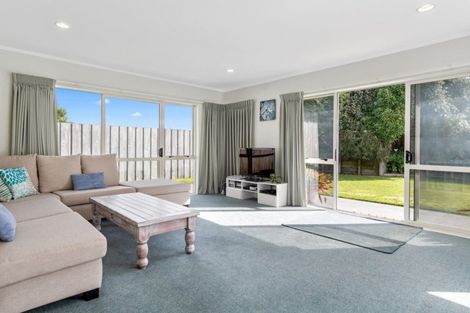 Photo of property in 129 Blake Boulevard, Papamoa Beach, Papamoa, 3118