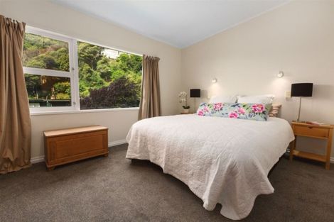 Photo of property in 42b Nikau Street, Eastbourne, Lower Hutt, 5013