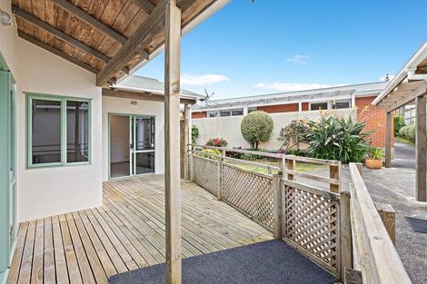 Photo of property in 17 Helvetia Drive, Browns Bay, Auckland, 0630