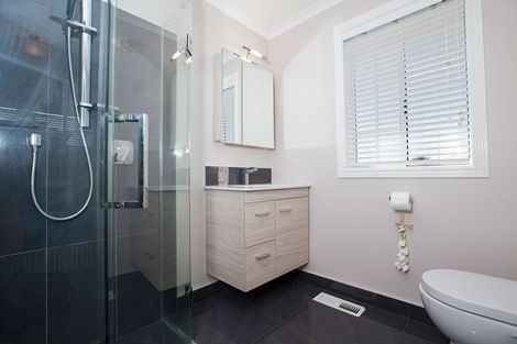 Photo of property in 7a Chatswood Grove, Fitzroy, New Plymouth, 4312