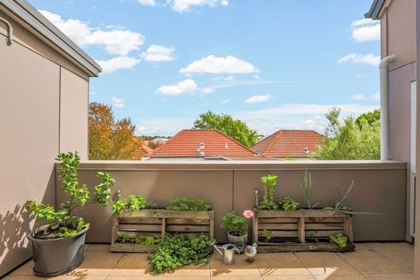 Photo of property in 8b Broadbent Street, Riccarton, Christchurch, 8041