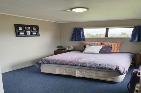 Photo of property in 29 Lydia Place, Kelvin Grove, Palmerston North, 4414