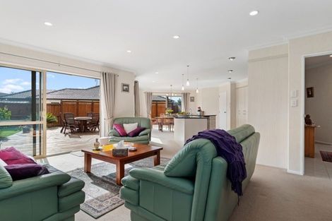 Photo of property in 2 Popata Close, Papamoa Beach, Papamoa, 3118