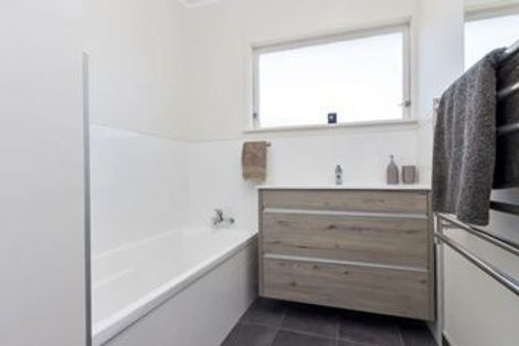 Photo of property in 4 Quibray Place, Botany Downs, Auckland, 2010