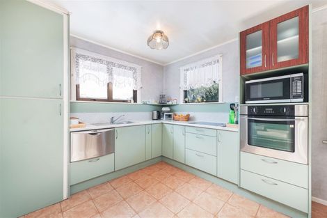 Photo of property in 72a Sylvan Crescent, Te Atatu South, Auckland, 0610