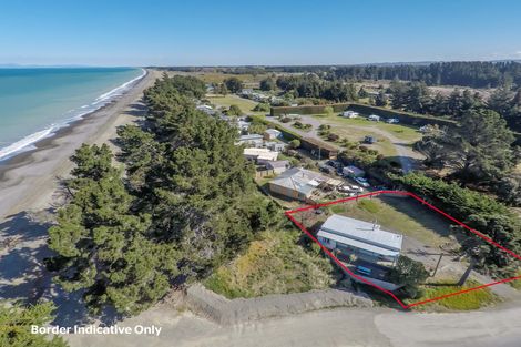 Photo of property in 19 South Crescent, Amberley, 7481