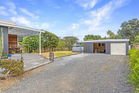 Photo of property in 13 Gawler Street, Te Horo Beach, Otaki, 5581