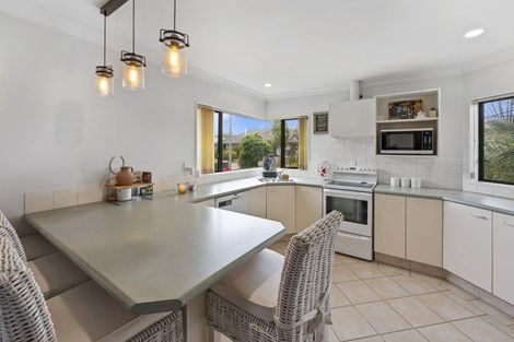 Photo of property in 18 Bucksburn Place, Greenmeadows, Napier, 4112