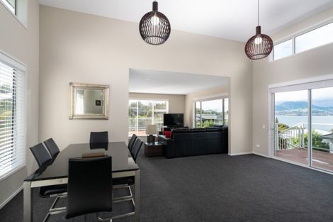 Photo of property in 3b Isobel Street, Acacia Bay, Taupo, 3330