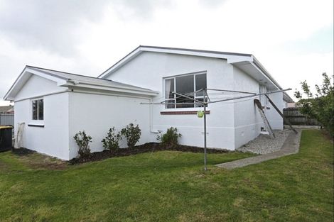 Photo of property in 1 Manapouri Street, Strathern, Invercargill, 9812