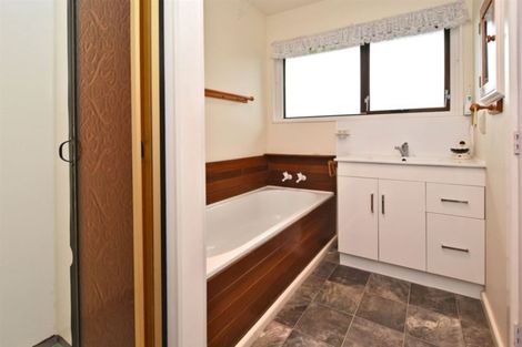 Photo of property in 32 Pegasus Avenue, North New Brighton, Christchurch, 8083