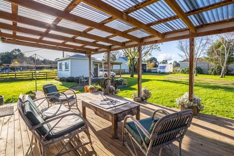 Photo of property in 64 Chester Road, Clareville, Carterton, 5791