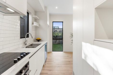 Photo of property in 136c Forrest Hill Road, Forrest Hill, Auckland, 0620