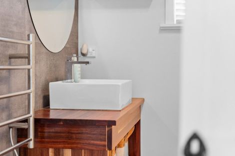 Photo of property in 60 Sarah Street, Waikawa Beach, Levin, 5573