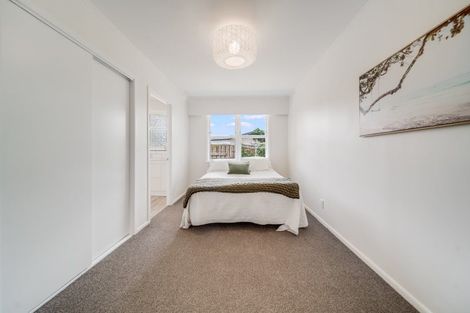 Photo of property in 16 Thornton Place, Melville, Hamilton, 3206