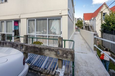 Photo of property in Avon Apartments, 3/313 The Terrace, Te Aro, Wellington, 6011