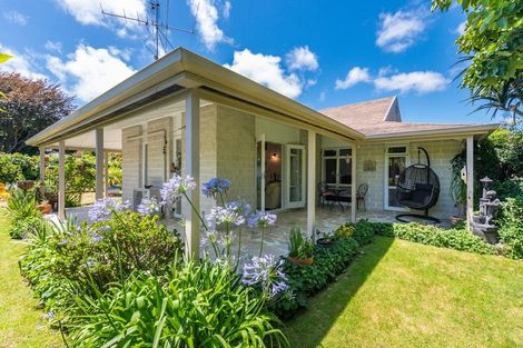 Photo of property in 12 Kowhai Grove, Waikanae, 5036
