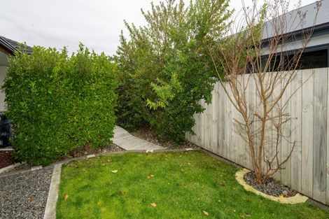 Photo of property in 7 Barry Curtis Place, Levin, 5510
