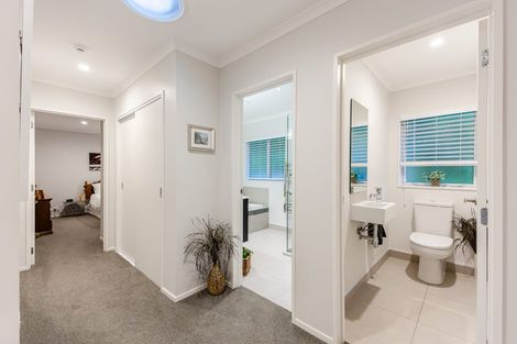 Photo of property in 343 Glenvar Road, Long Bay, Auckland, 0630