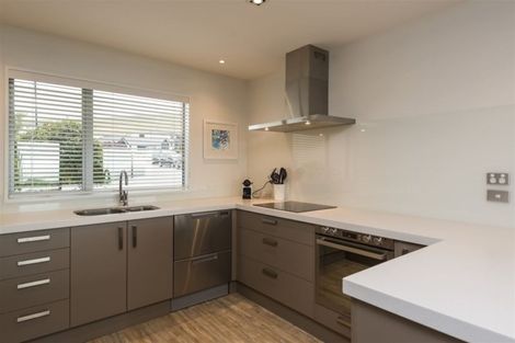 Photo of property in 25 Parkridge Place, Mount Pleasant, Christchurch, 8081