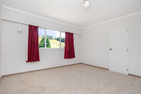 Photo of property in 208 Adelaide Road, Dannevirke, 4930